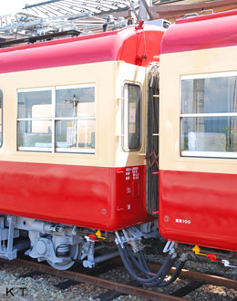 2007_side1s.jpg