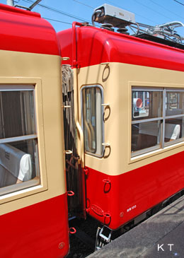2007_side2s.jpg