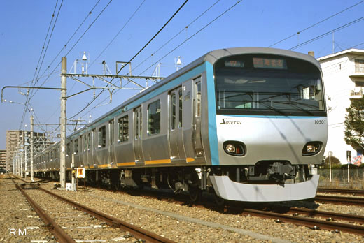 10000 series commuter trains of Sagami Railway. A 2002 debut.
