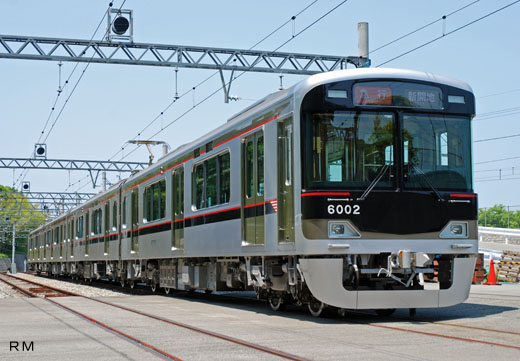The 6000 type commuter train of the Kobe electric railroad. A 2008 debut.