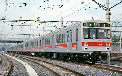 1000 series trains of Tokyu Corporation. A 1988 appearance.