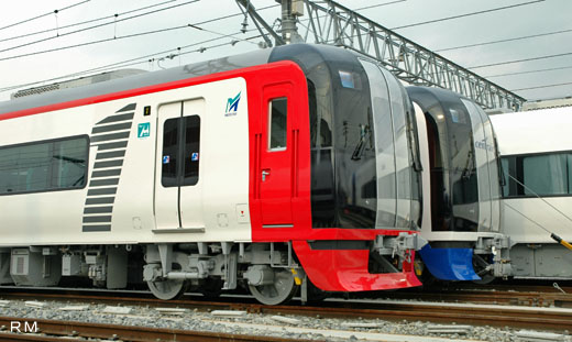 A 2200 type limited express train of Nagoya Railroad. A 2005 debut.