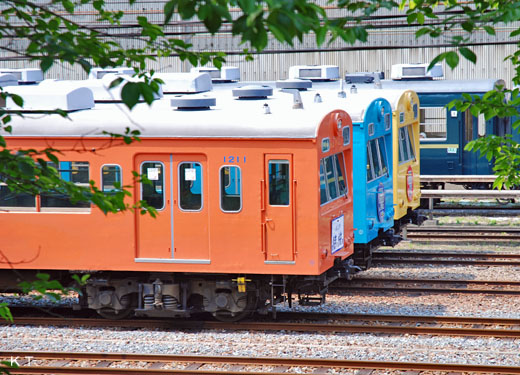 1000 series trains of Chichibu Railway. 101 series trains of Japanese National Railways produced formerly from 1957.