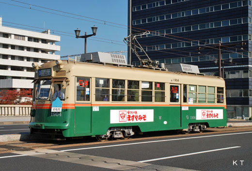 The 1900 type streetcar of Hiroshima Electric Railway where I transferred to from Kyoto streetcar. It produces it in 1957.