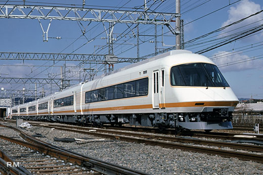 21000 limited express train series Urban liner of Kinki Nippon Railway. A 1988 debut.