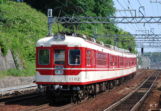 The commuter train of the Kobe electric railroad, 1100 series. A 1969 debut.