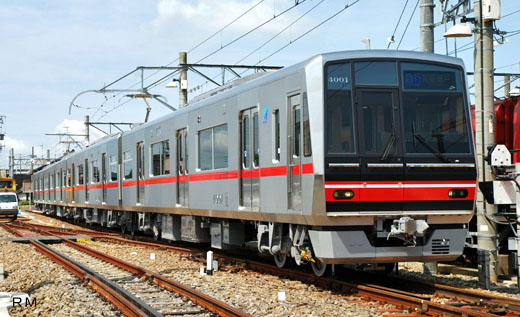 4000 series commuter trains for Nagoya Railroad Seto Line. A 2008 appearance.