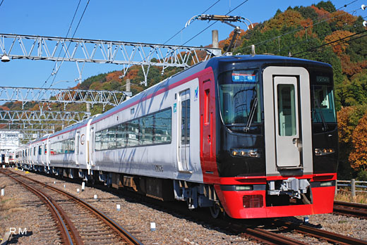 1700 limited express train series of Nagoya Railroad. 2008 remodeling.