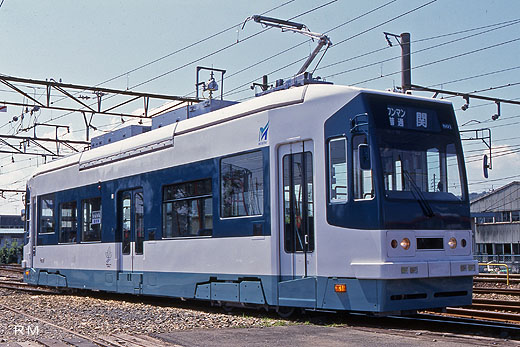 An MO800 type streetcar of Nagoya Railroad. A 2000 debut.