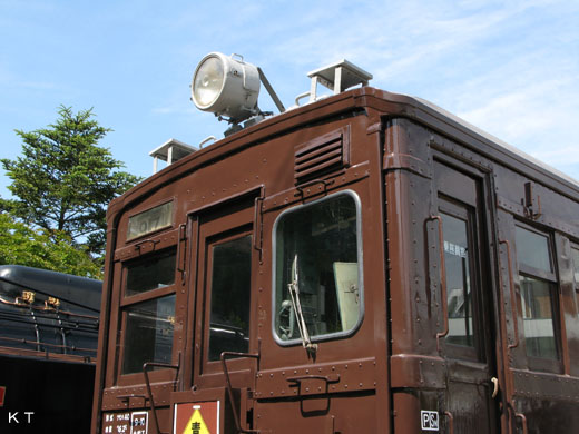 A commuter train MOHA-40 type of Japan National Railway. It produces it from 1932. 