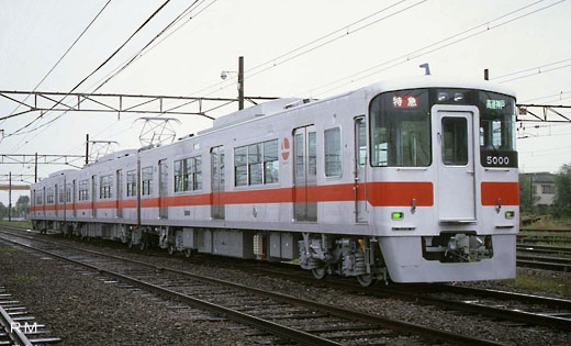 5000 series trains of Sanyo Electric Railway. A 1986 debut.