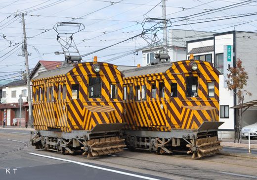 A broom car for snow removing of the Hakodate streetcar.