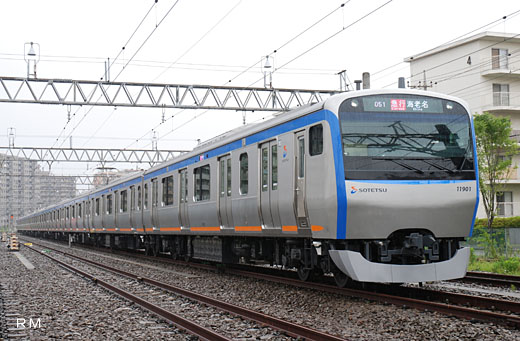 11000 commuter train series of Sagami Railway. A 2009 debut.