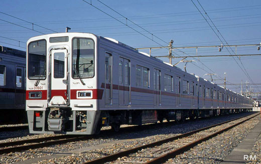 3000 series commuter trains of Tobu Railway. A 1997 debut.