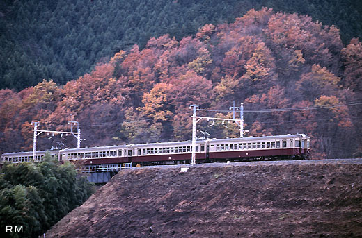 A limited express coach 5700 series of Tobu Railway. From 1951 to 1991.