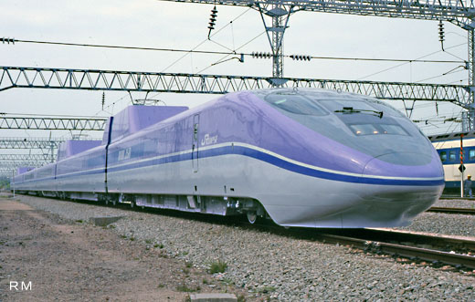 High speed experiment train WIN350 of the Sanyo Shinkansen. 1992 completion.