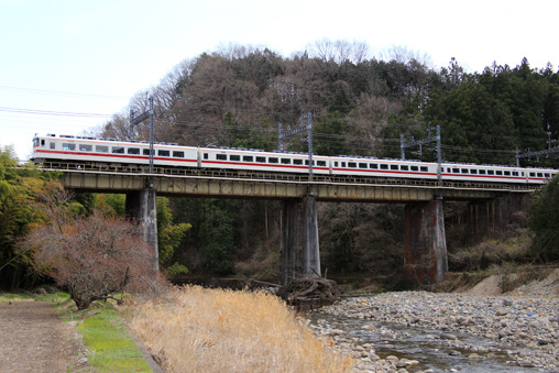東武】300系 引退記念運転を実施 | 鉄道ホビダス