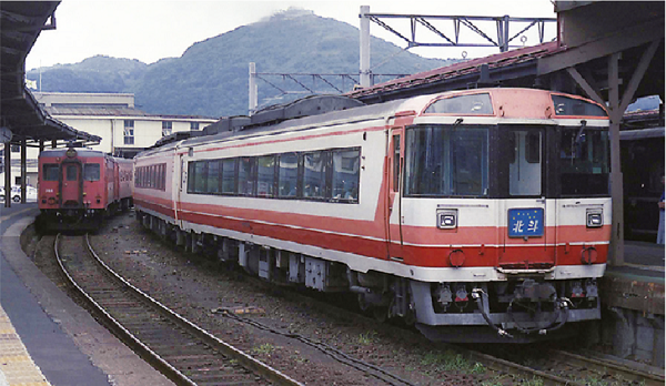 ●01)【同梱不可】ディーゼル動車明細図集/電気式キハ44000系、液圧式キハ45000系(キハ10系)/鉄道史資料保存会/1989年/A ○01)【同梱不可】ディーゼル動車明細図集/電気式キハ44000系