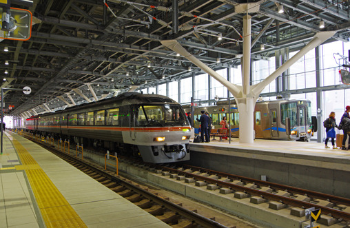 【あいの風とやま鉄道】富山駅の高架化工事が完成