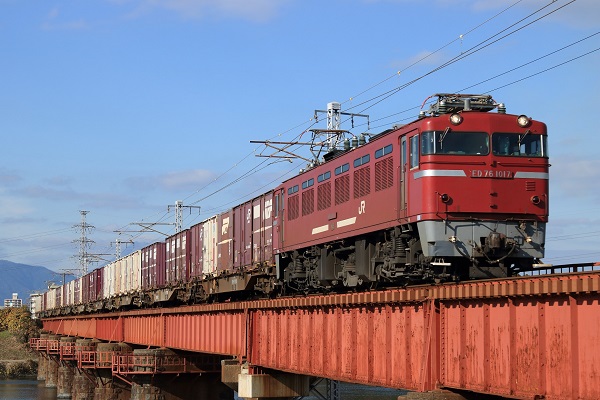 日豊本線の4075列車をED76 1017が代走で牽引 | 鉄道ホビダス