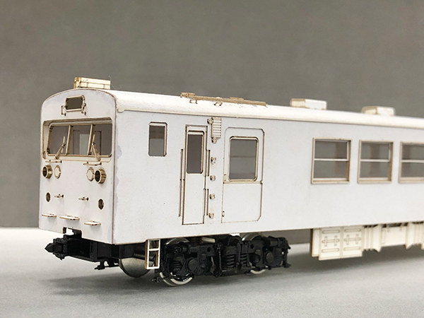 クモハ123 2-4 1/80 甲府モデル（パンケーキコンテナ） - 鉄道模型