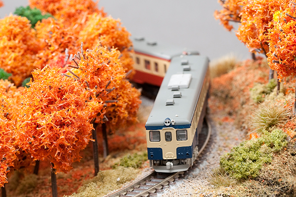 人気のクリスマスアイテムがいっぱい！ Ｚゲージ 鉄道模型ジオラマセット 車両付 収納用アルミケース付