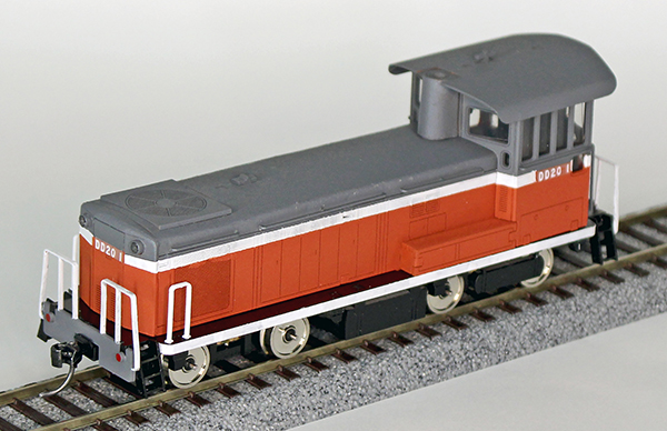 コスミックから16番鉄道模型で国鉄試作ディーゼル機関車 DD20 1が 