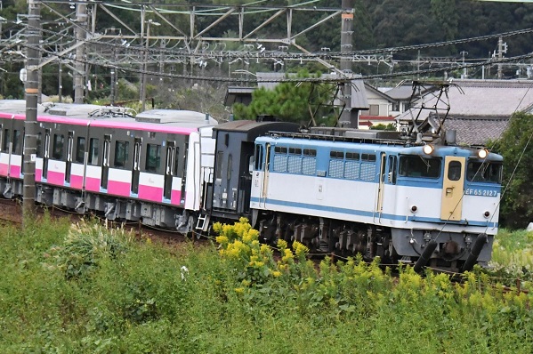 写真追加アリ※ 新京成電鉄80000形80036編成の甲種輸送、EF65 2127