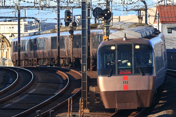 小田急30000形EXEによる「ニューイヤーエクスプレス号」を運転 | 鉄道