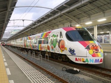 jr四国アンパンマン】KATO JR四国2000系アンパンマンラッピング(みどり