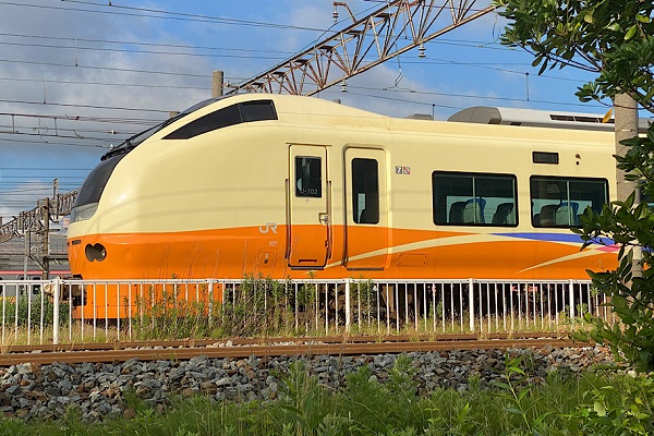 どうなっちゃうの？】E653系（U102編成）が秋田総合車両センターに入場