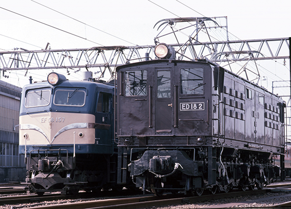 90年代突如復活】戦前生まれ電気機関車の「空白の15年間」とは | 鉄道ホビダス